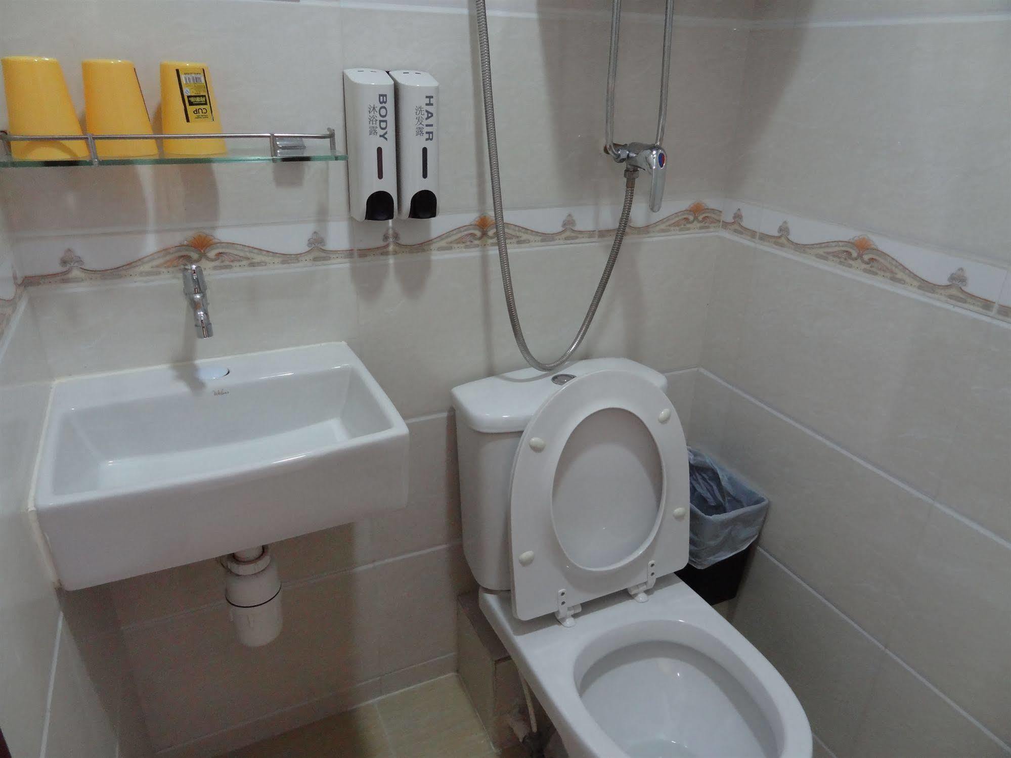 Tai Wah Guest house *