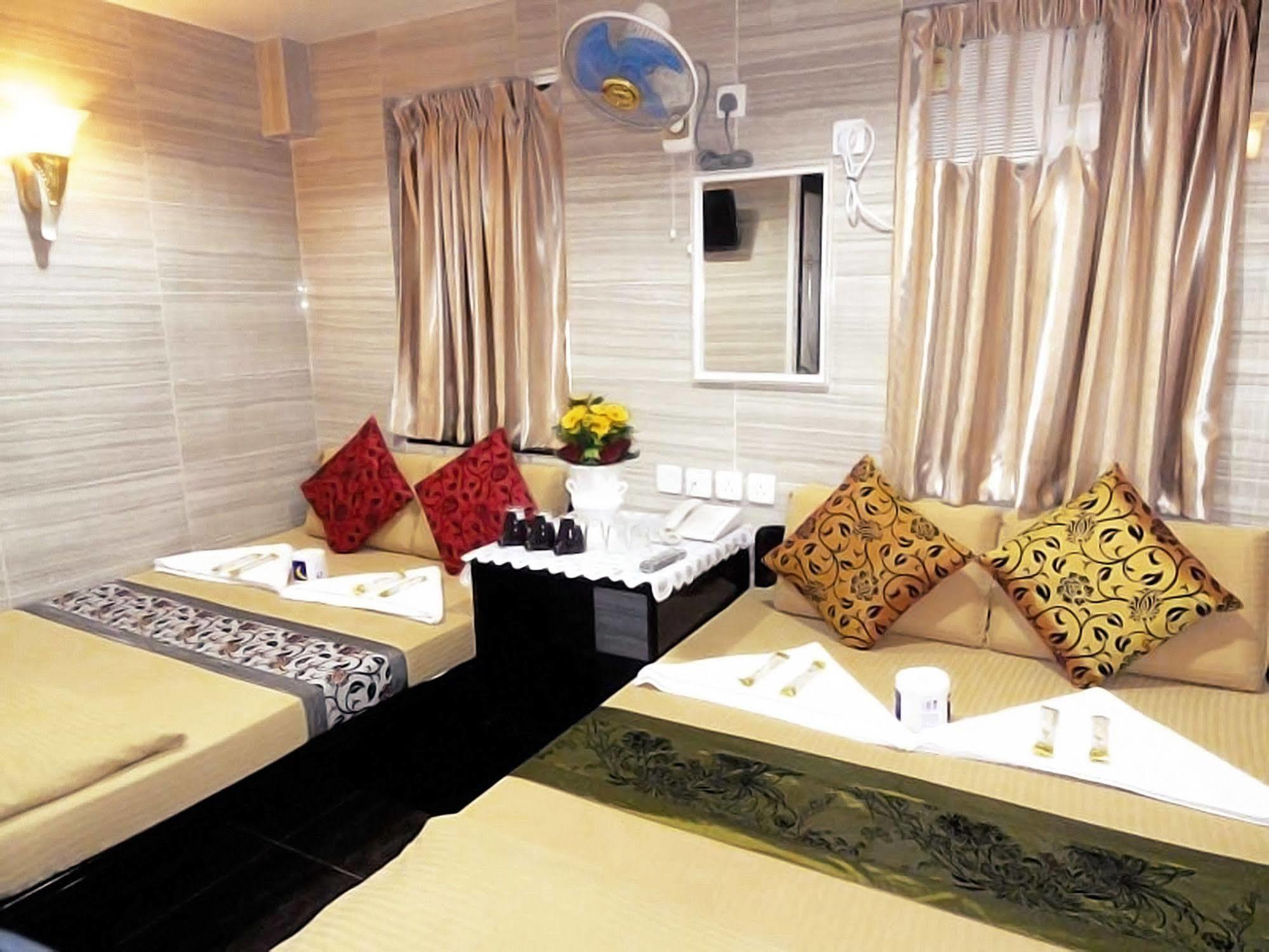 Days Block D Guest house *