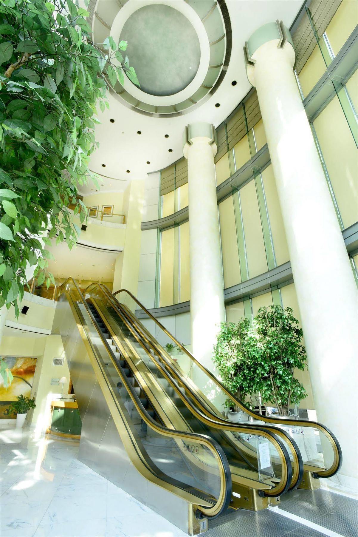 Metropark Causeway Bay