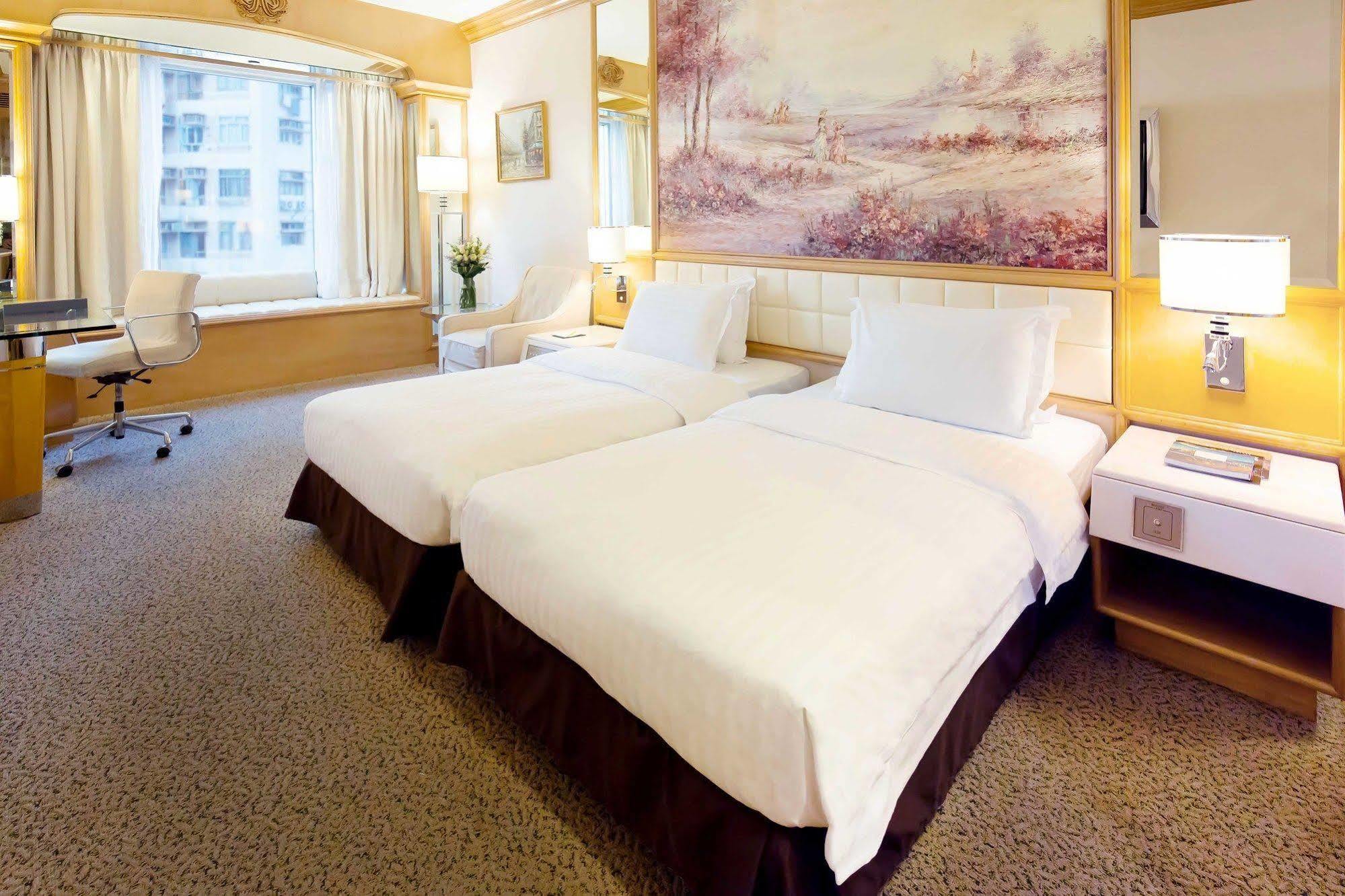 Regal Hotel 5*