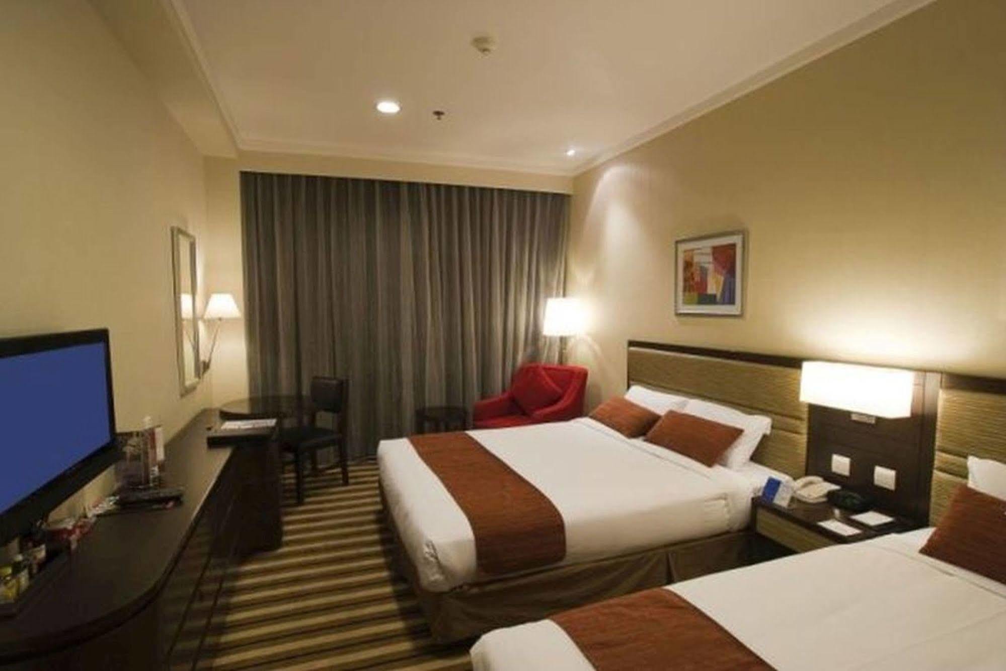 Hotel Metropark Kowloon 4*