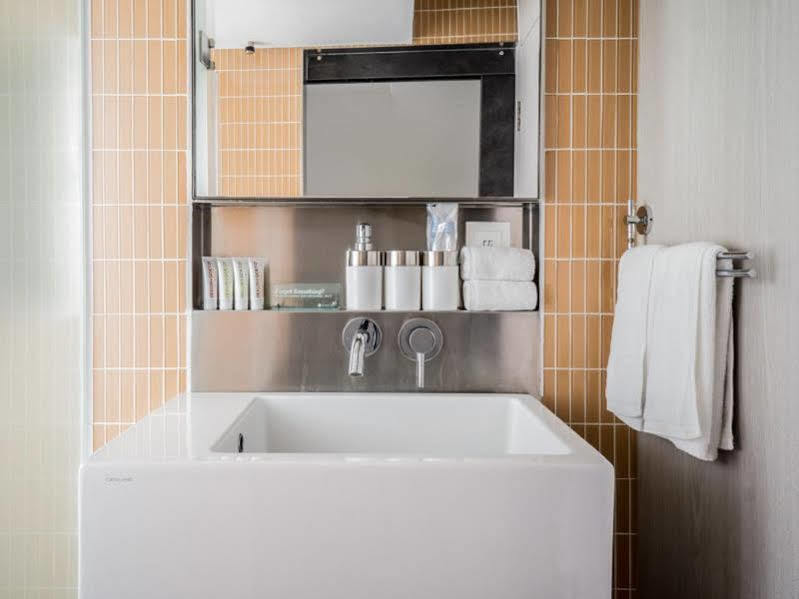 Hotel Ovolo West Kowloon Hong Kong