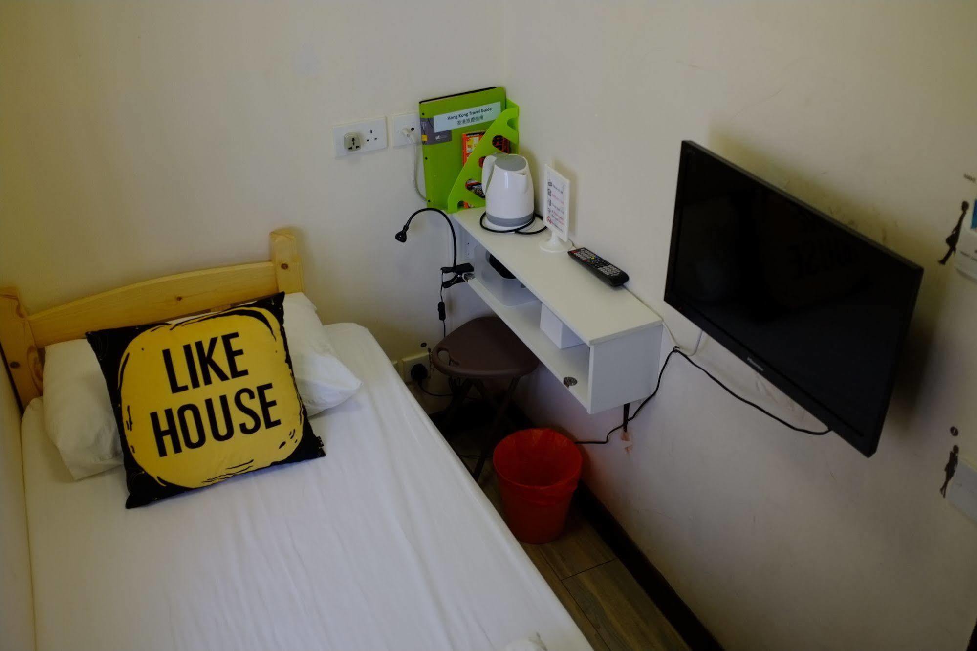 Alohas Hostel