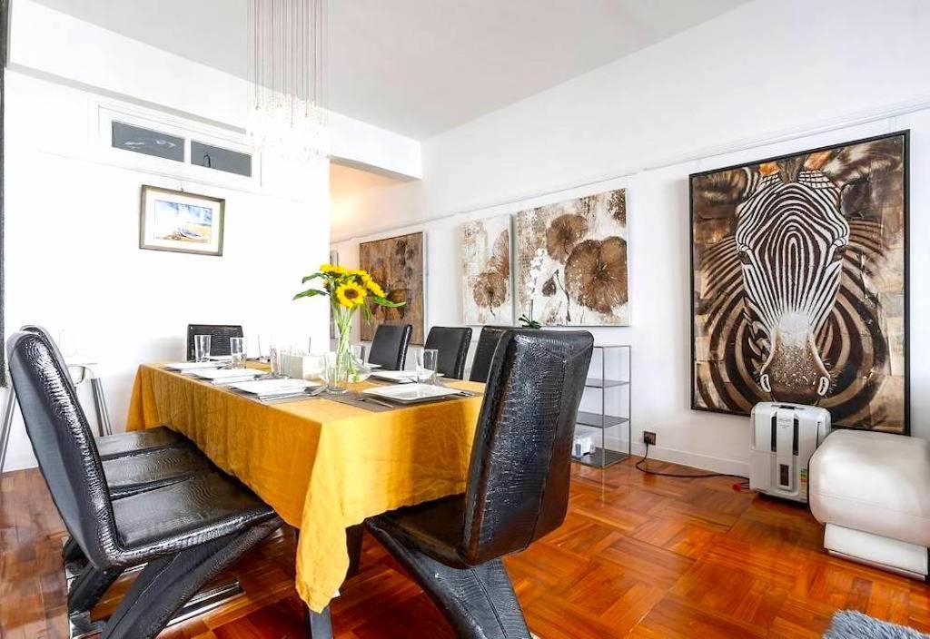 The Gallery 3 Bedroom 2 Bathroom Apt * Hong Kong
