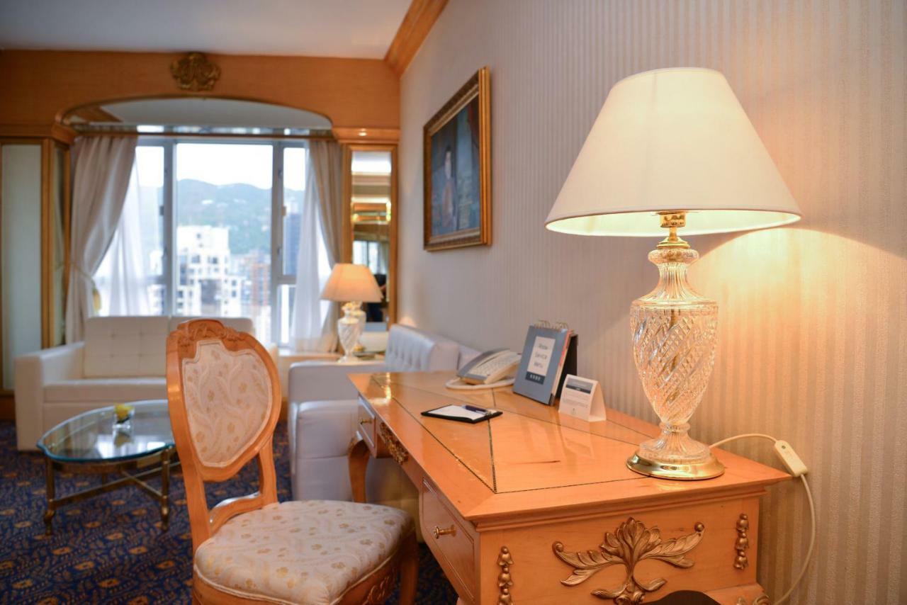 Regal Hotel 5*