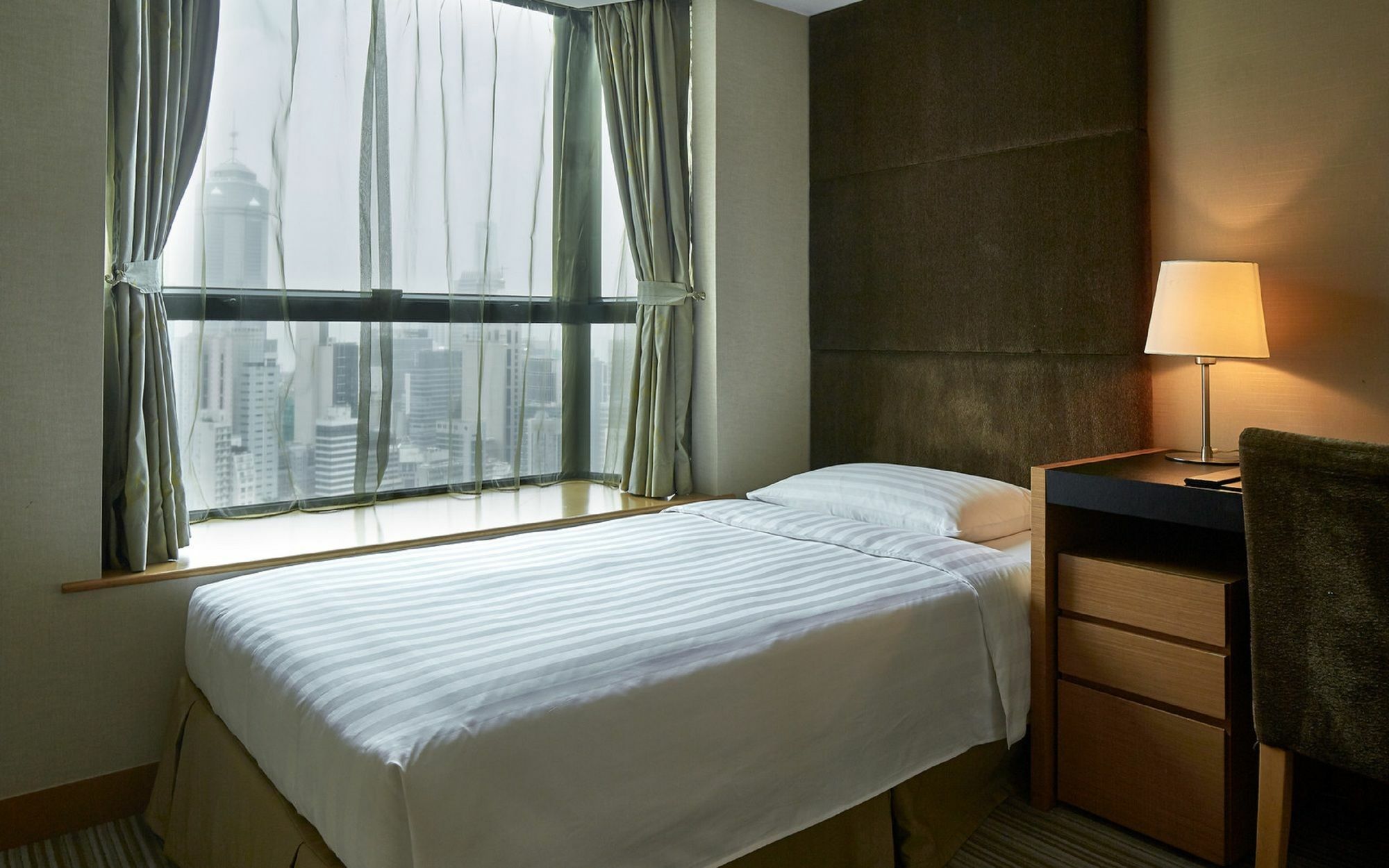 Two Macdonnell Road 4* Hong Kong