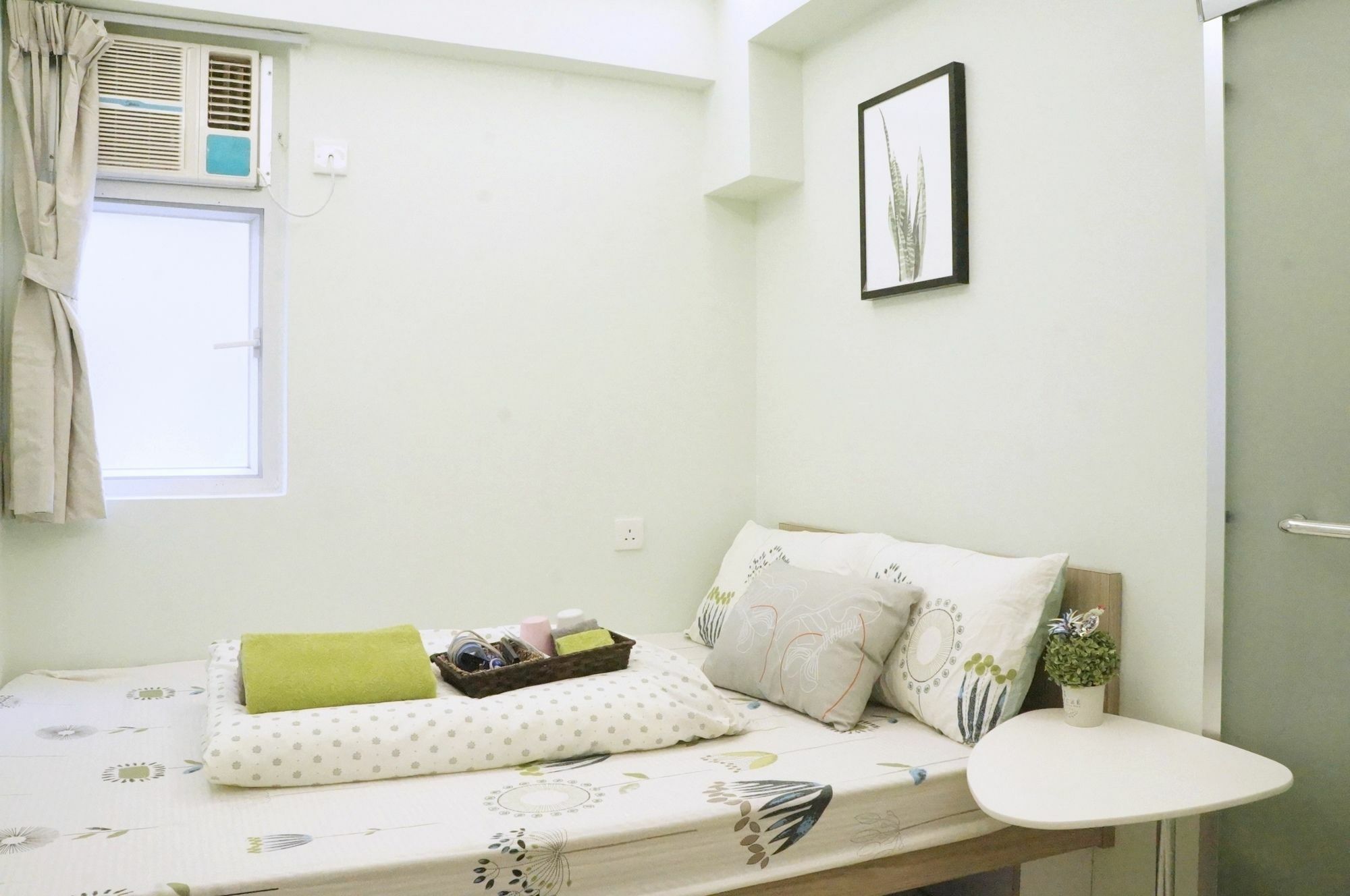 The House Guest house *