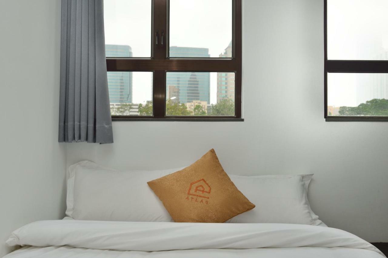 Atlas & Backpackers Guest house *