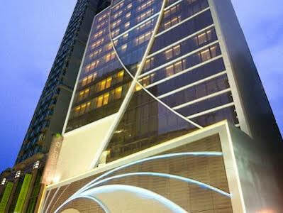 Madera Hong Kong