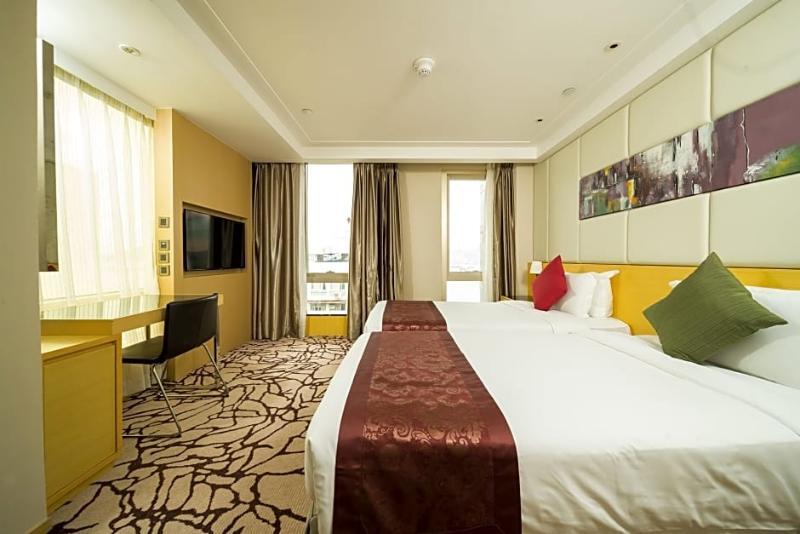 Eco Tree Hotel 4*