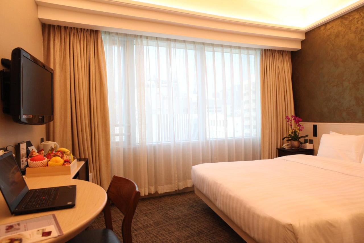 South Pacific 4*