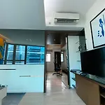 Knight On Wyndham Apartment
