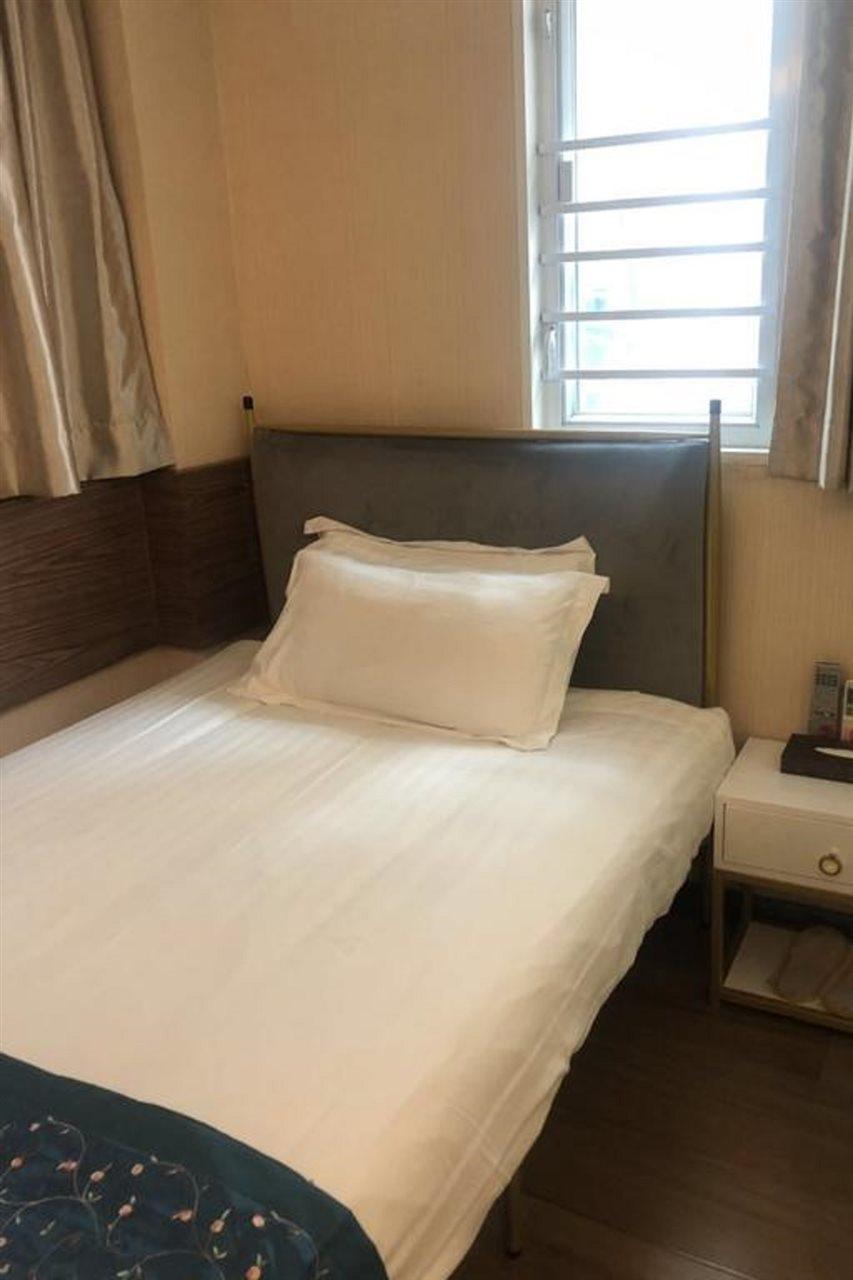 Shanghai Red 3* Hong Kong
