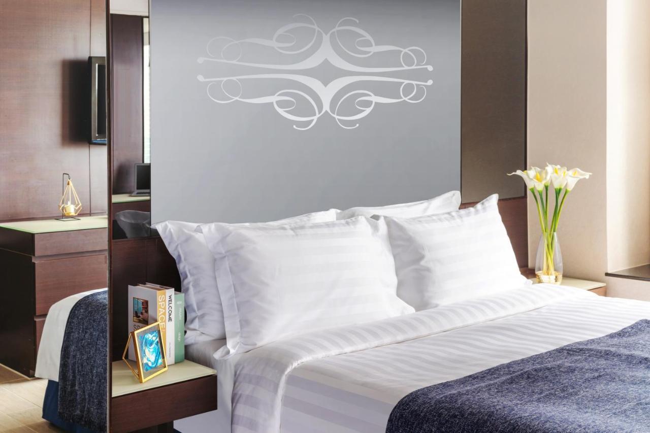 Harbour Plaza 8 Degrees Hotel 4*