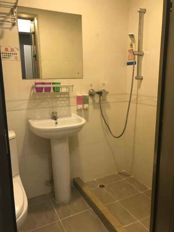 Guest house Tong Luo Wan
