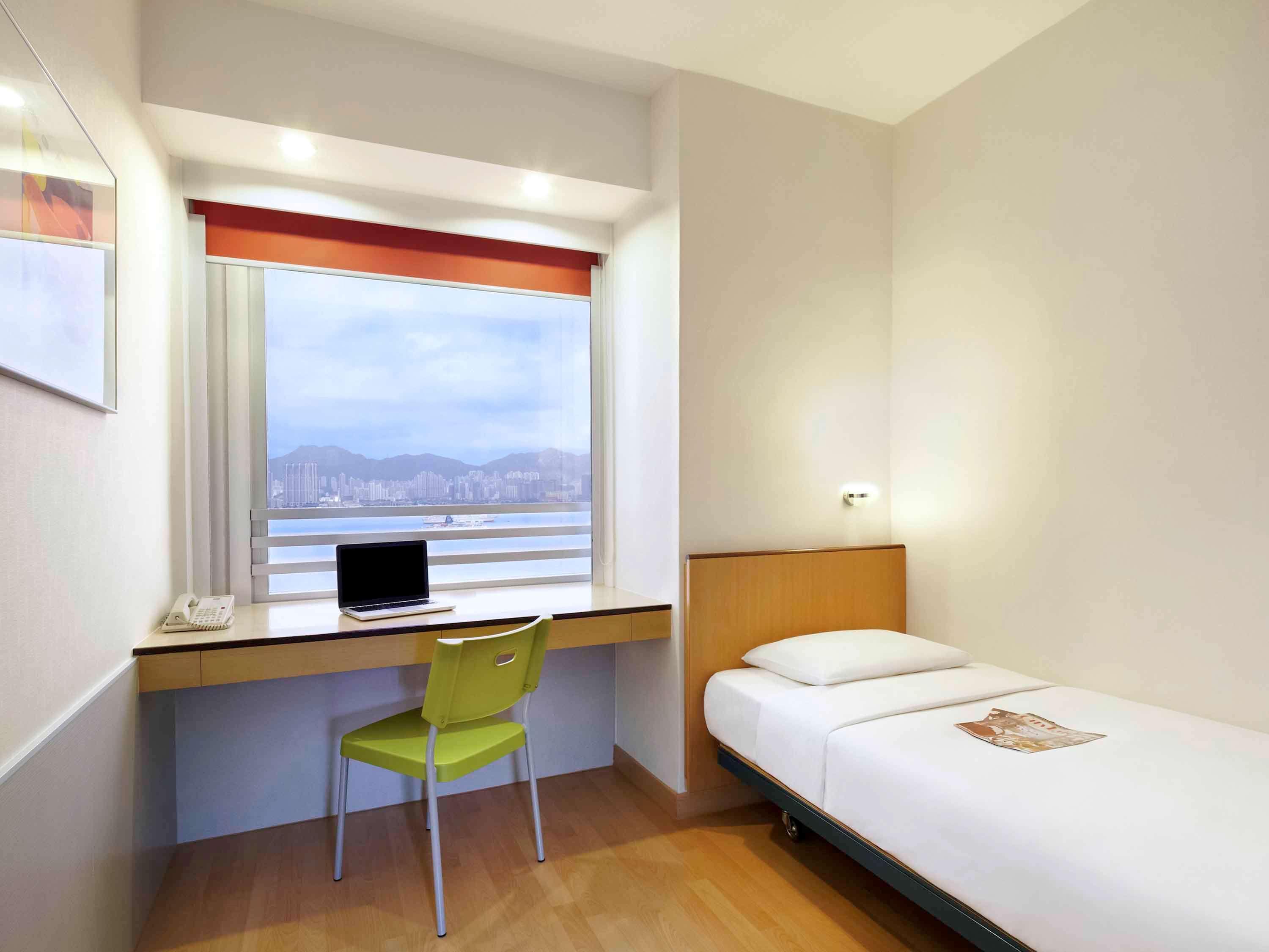 Hotel Ibis North Point 3*