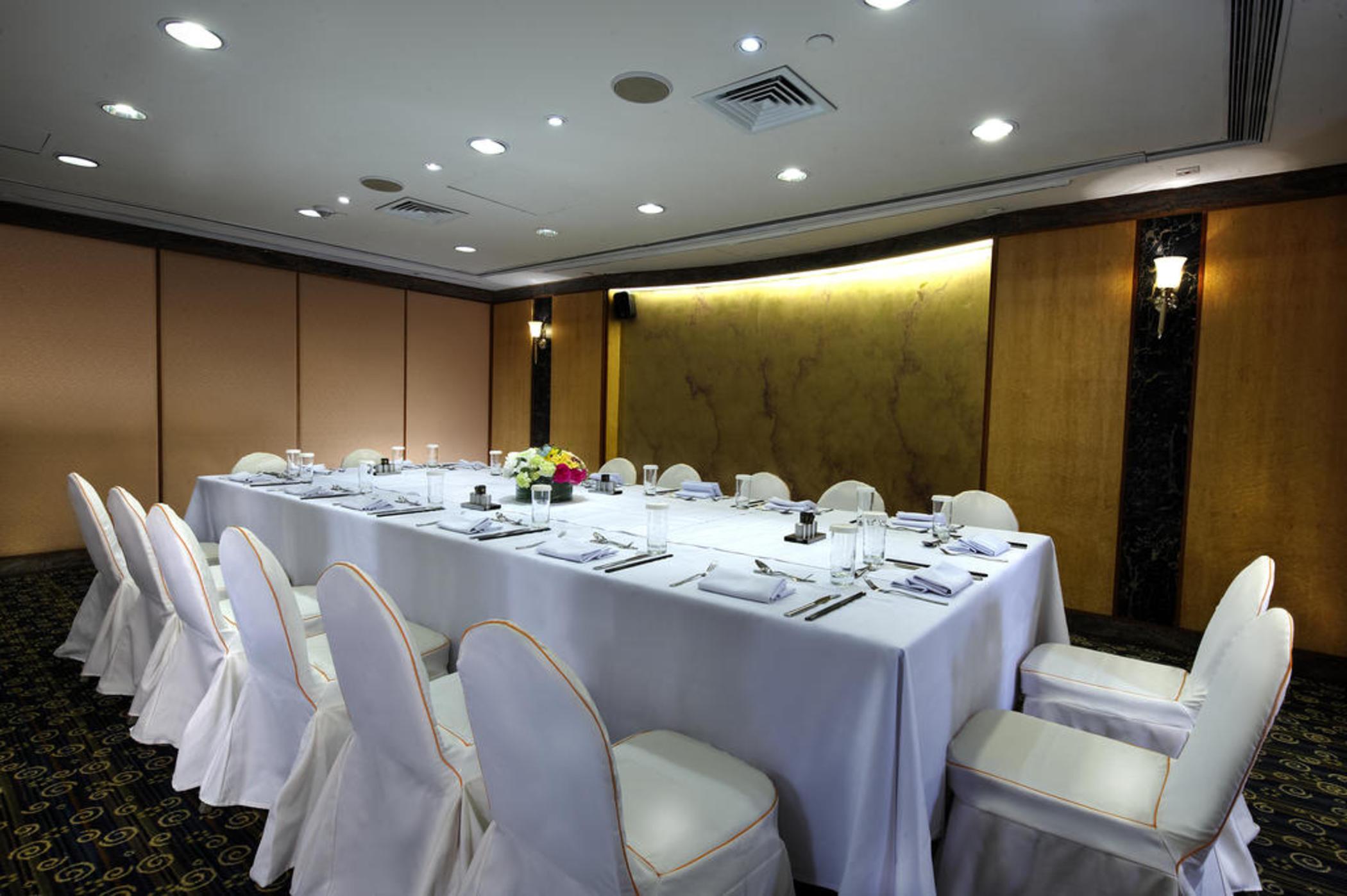 Hotel Charterhouse Causeway Bay 3*