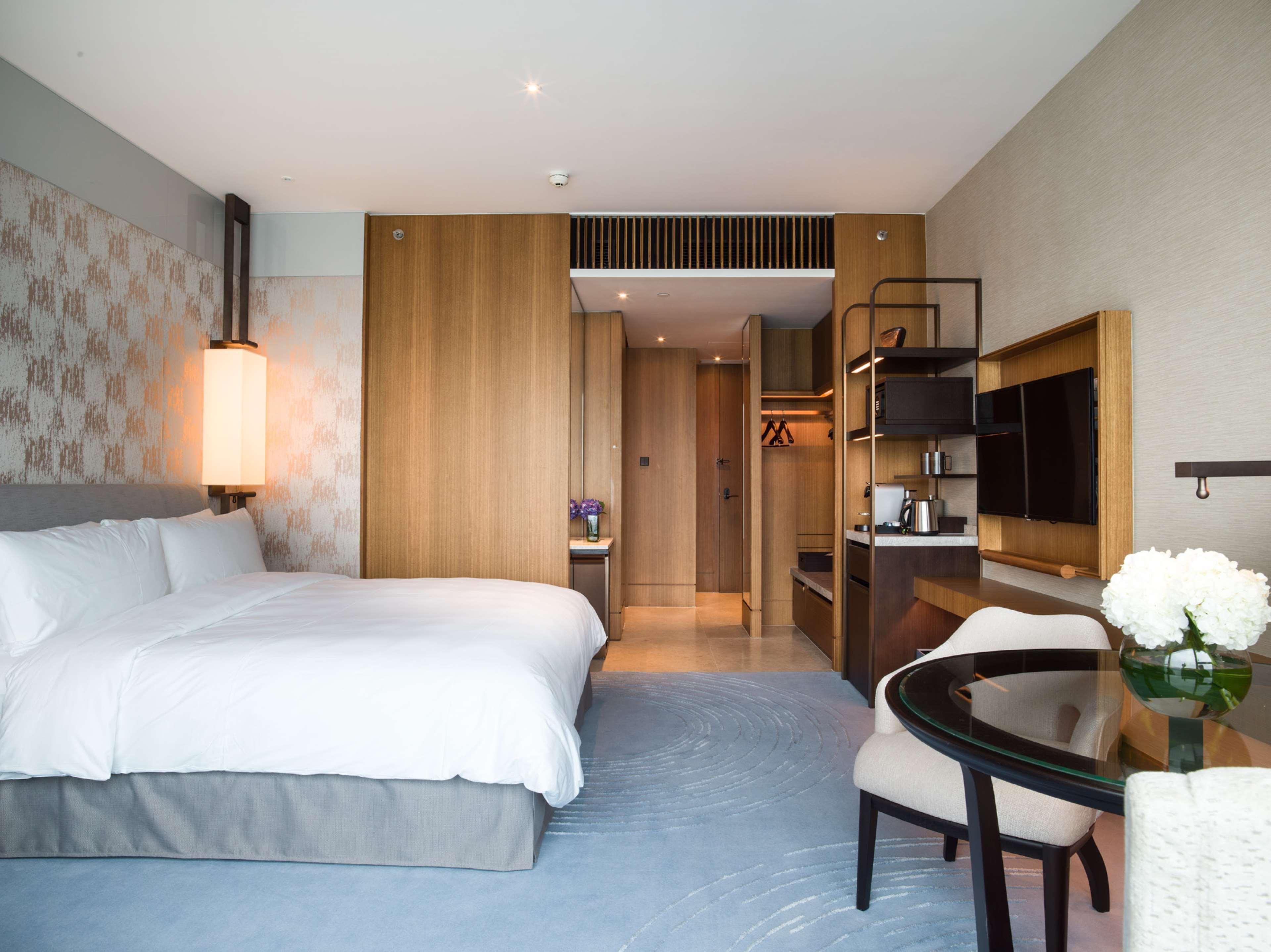 Kerry Hotel Hong Kong By Shangri-La Hotel 5*