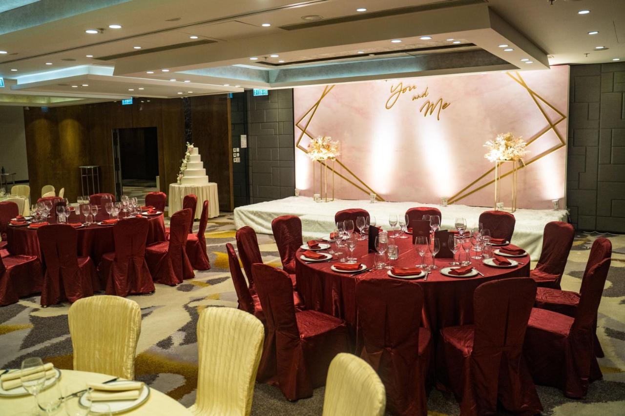 Crowne Plaza Kowloon East By Ihg 5*