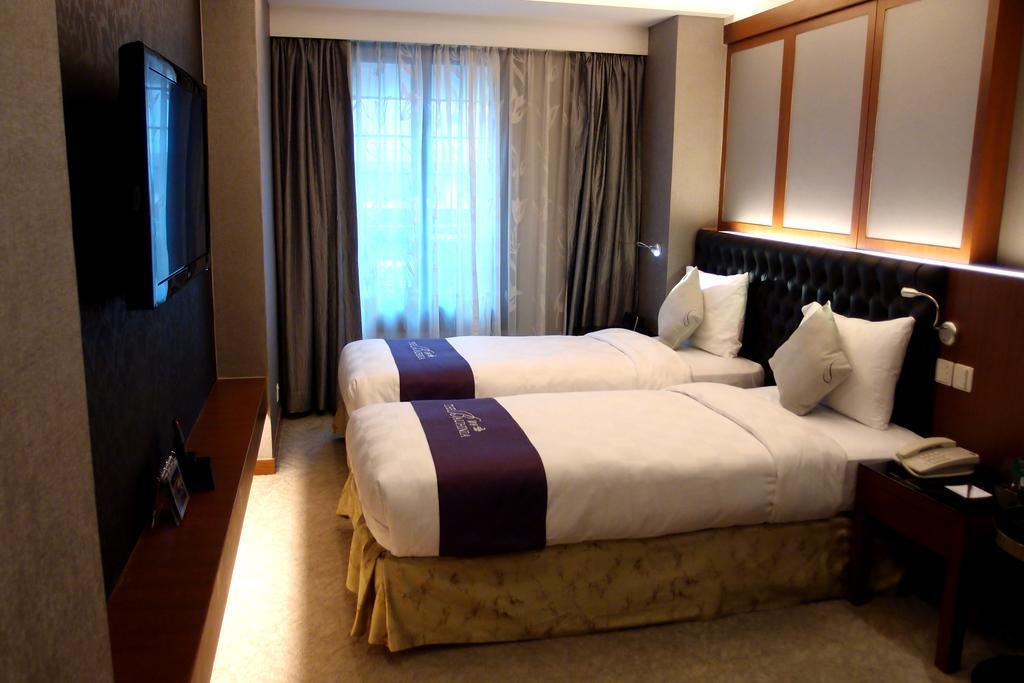 Hotel The Bauhinia -