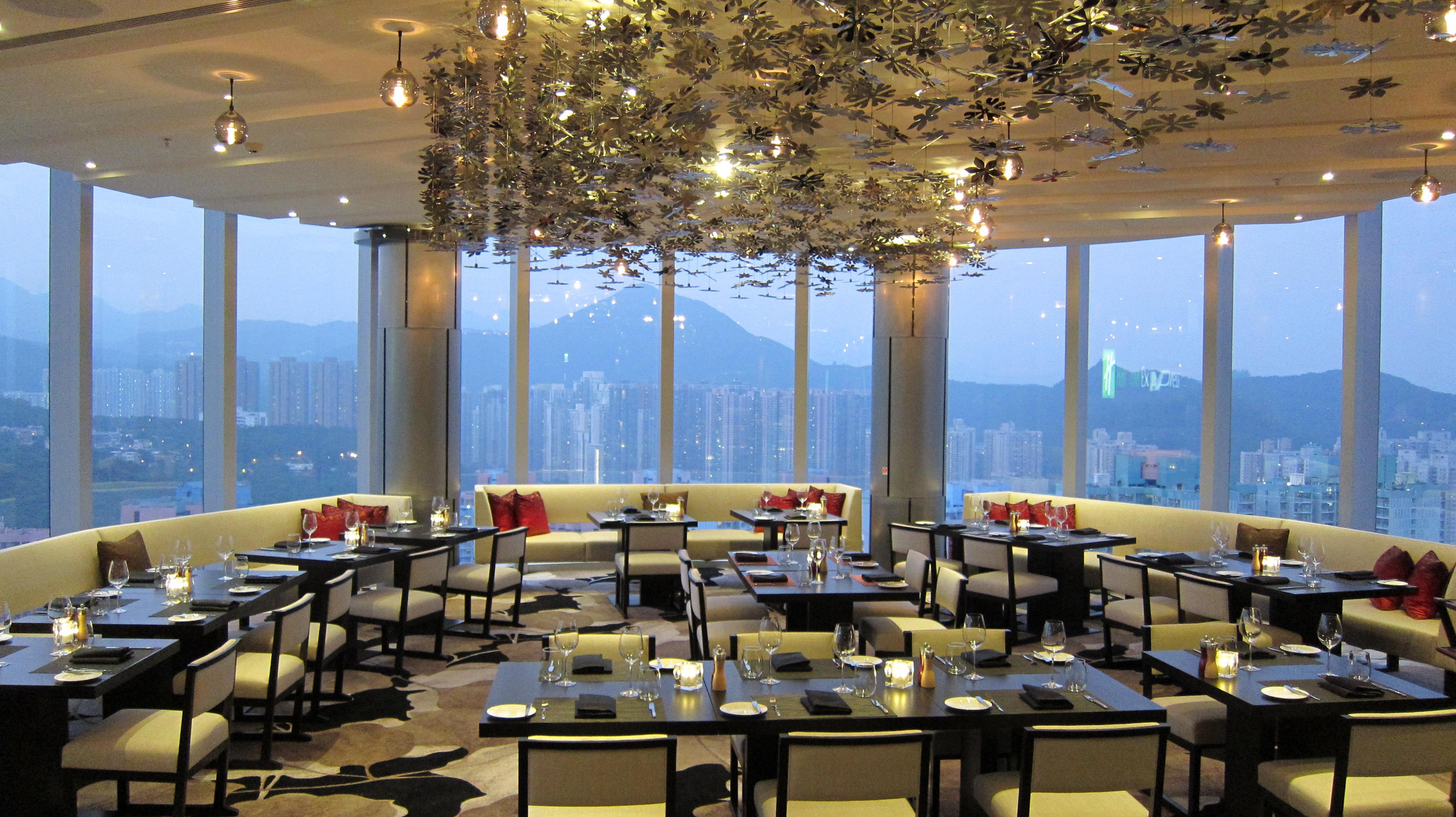 Crowne Plaza Kowloon East By Ihg 5*