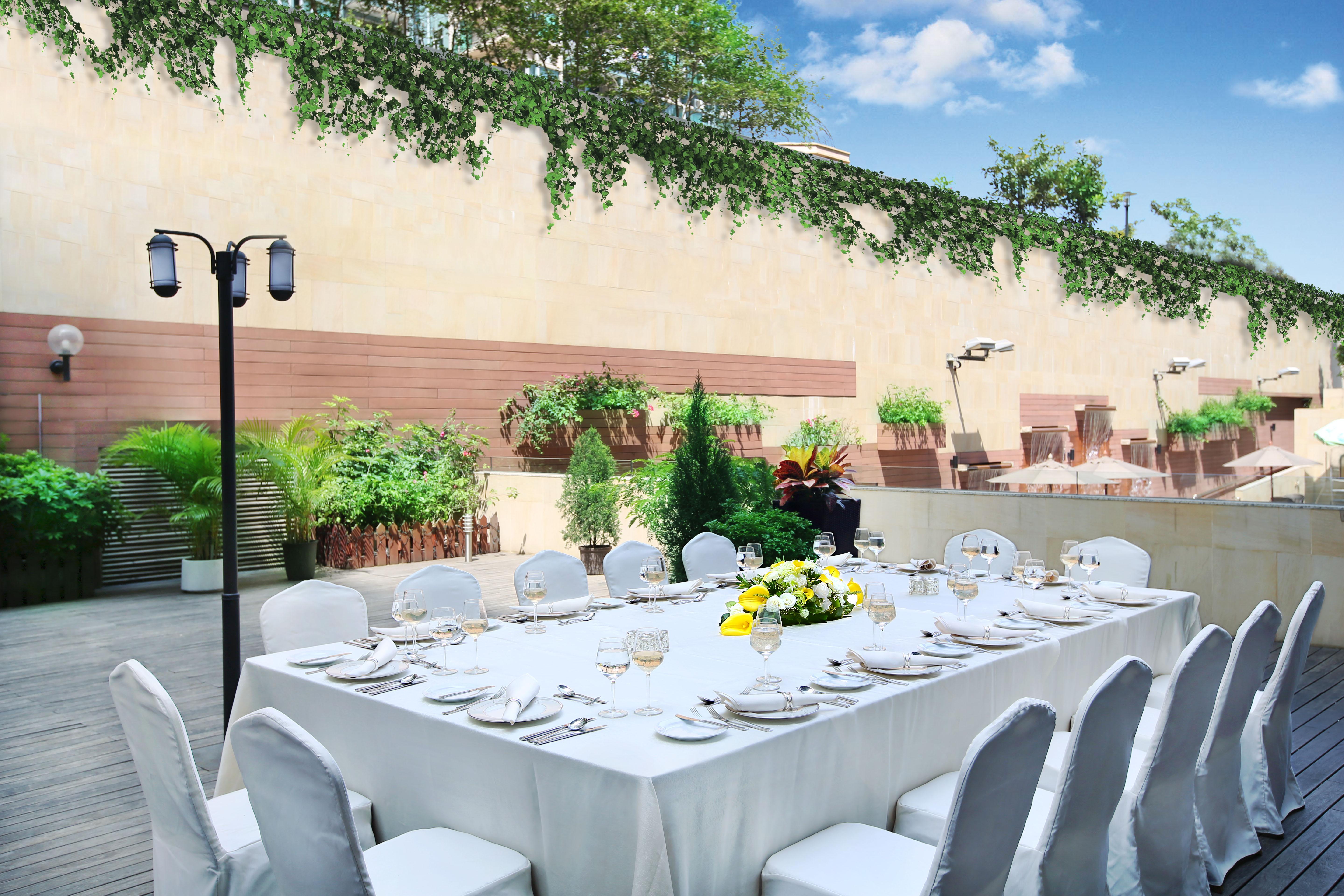 Harbour Plaza 8 Degrees Hotel 4*