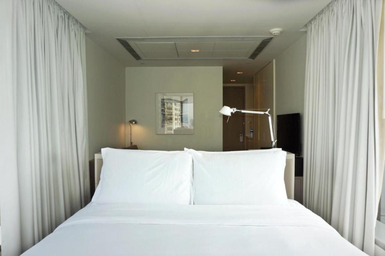 Aparthotel Twenty One Whitfield 4*