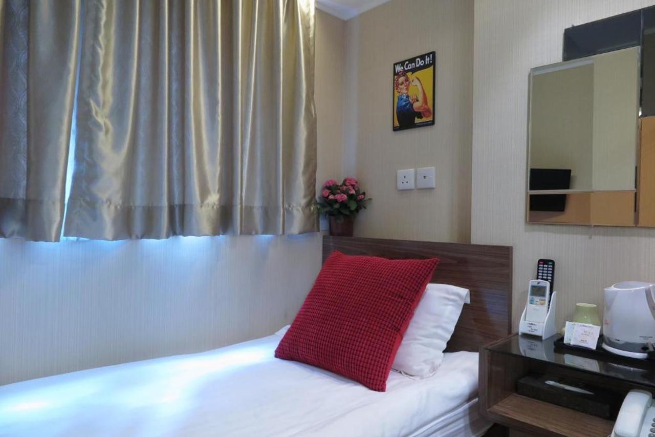 Hotel Shanghai Red