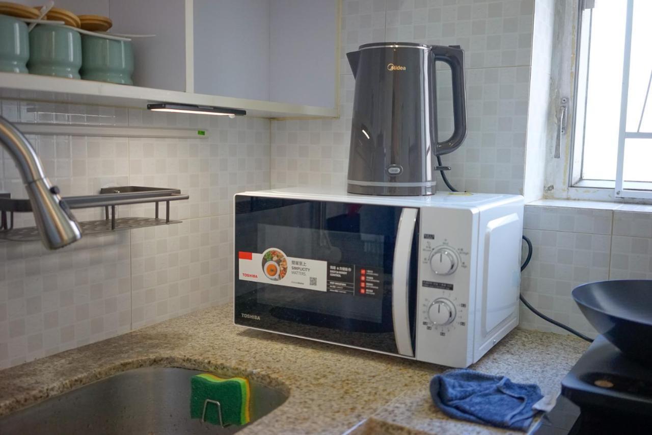 Student - 290 Hennessy Road Hostel