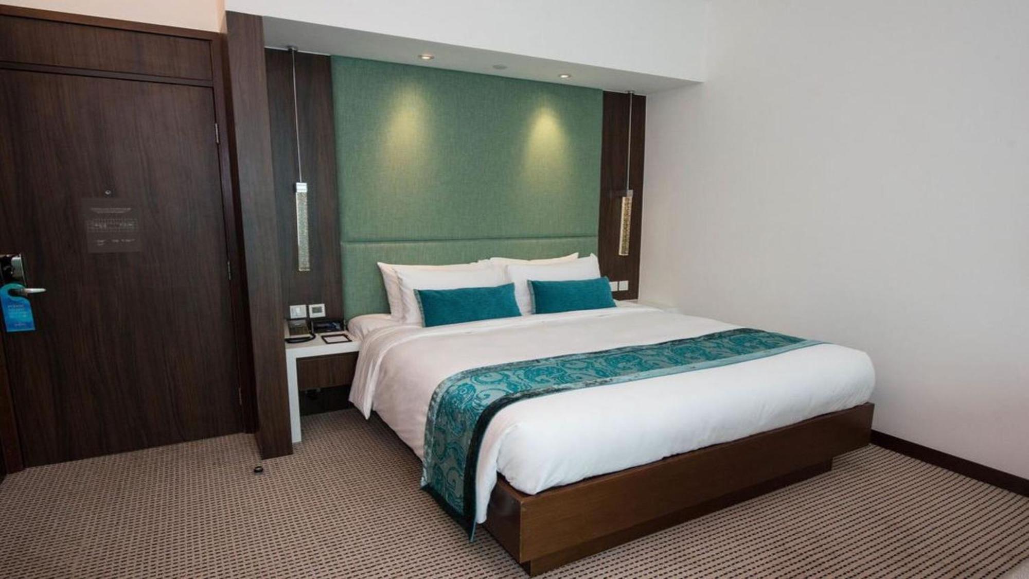 Discovery Bay Resort
