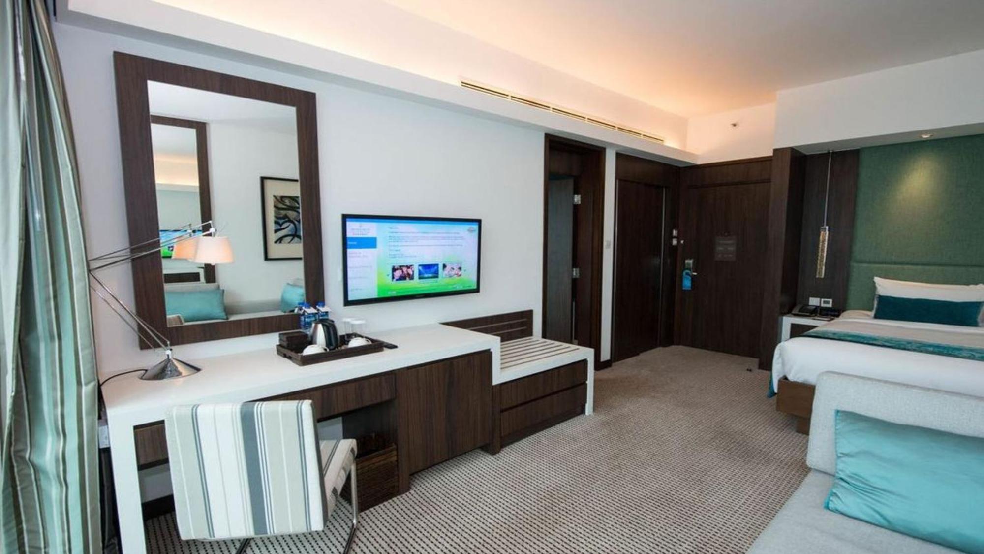 Discovery Bay Resort 4*