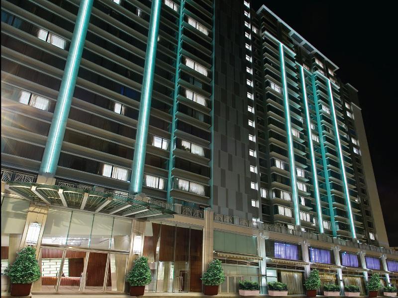 Harbour Plaza 8 Degrees Hotel