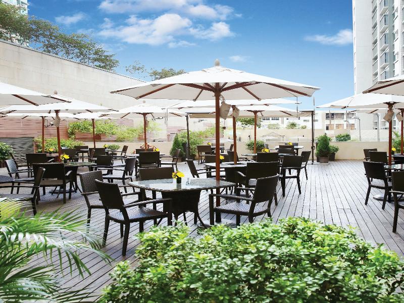 Harbour Plaza 8 Degrees Hotel