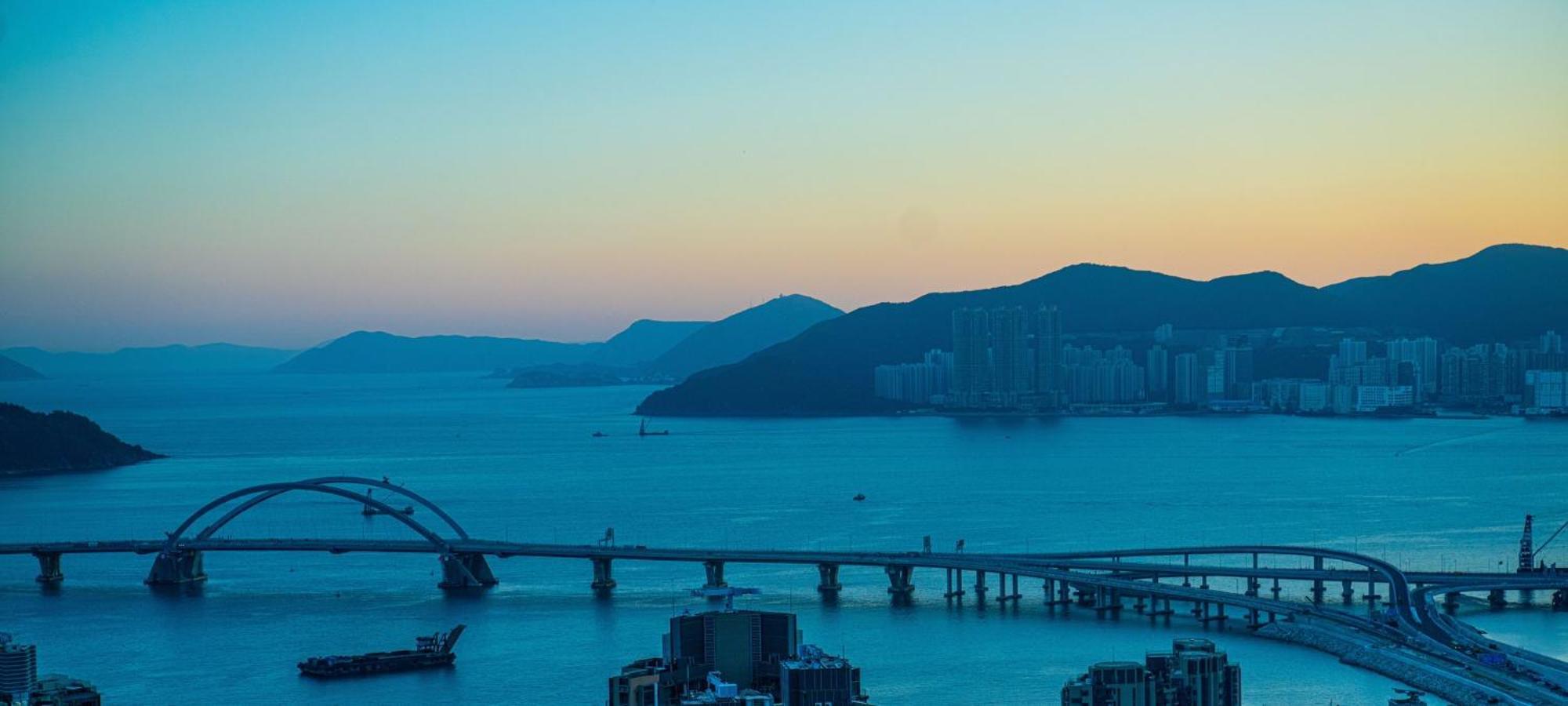 Crowne Plaza Kowloon East By Ihg Hotel 5*