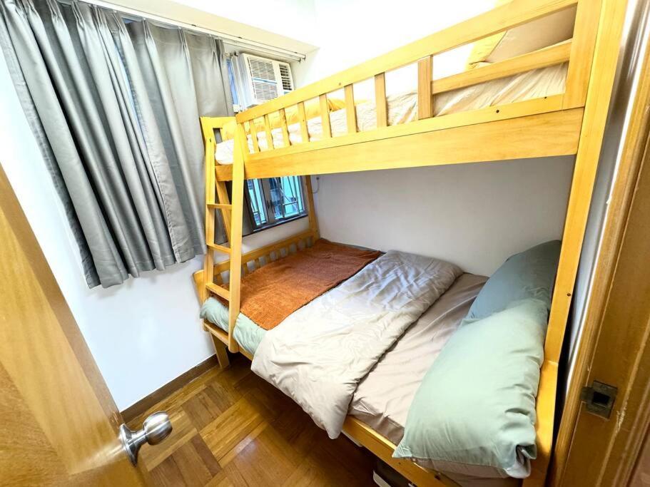 Apartment 亞朵溫馨公寓3房1 廳7-9人 5張床 旺角中心 地鐵口 樓下就是 女人街 波鞋街鬧市打卡景點