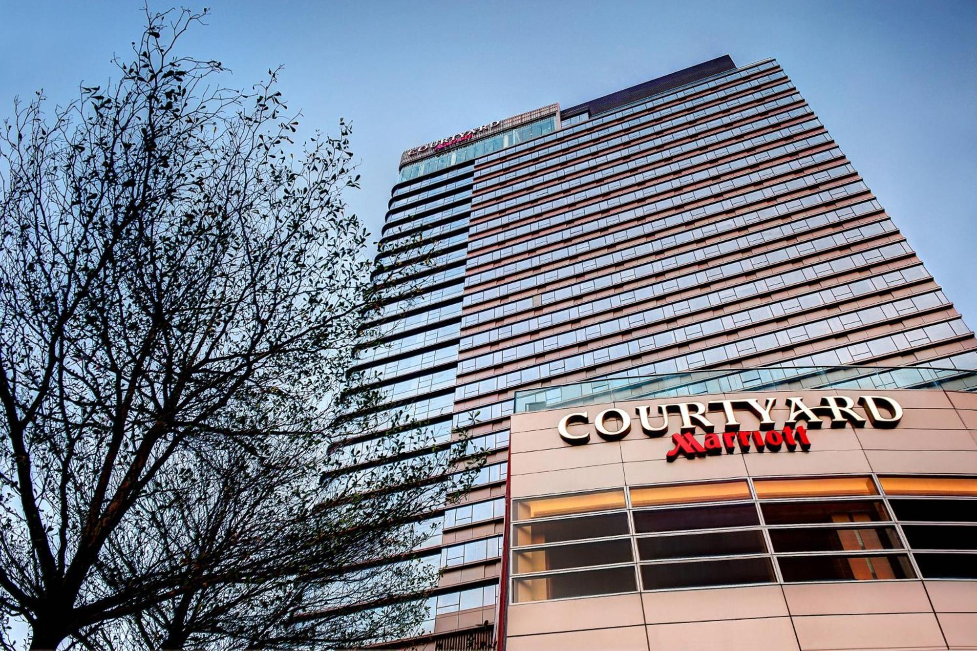 Courtyard By Marriott Sha Tin 4*