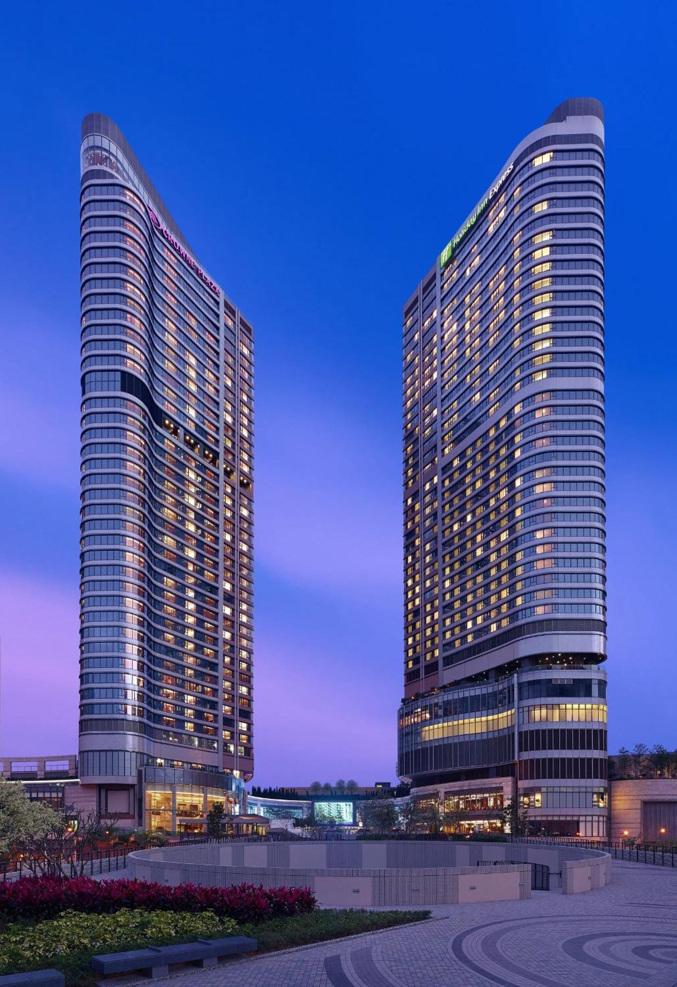 Crowne Plaza Kowloon East By Ihg Hotel