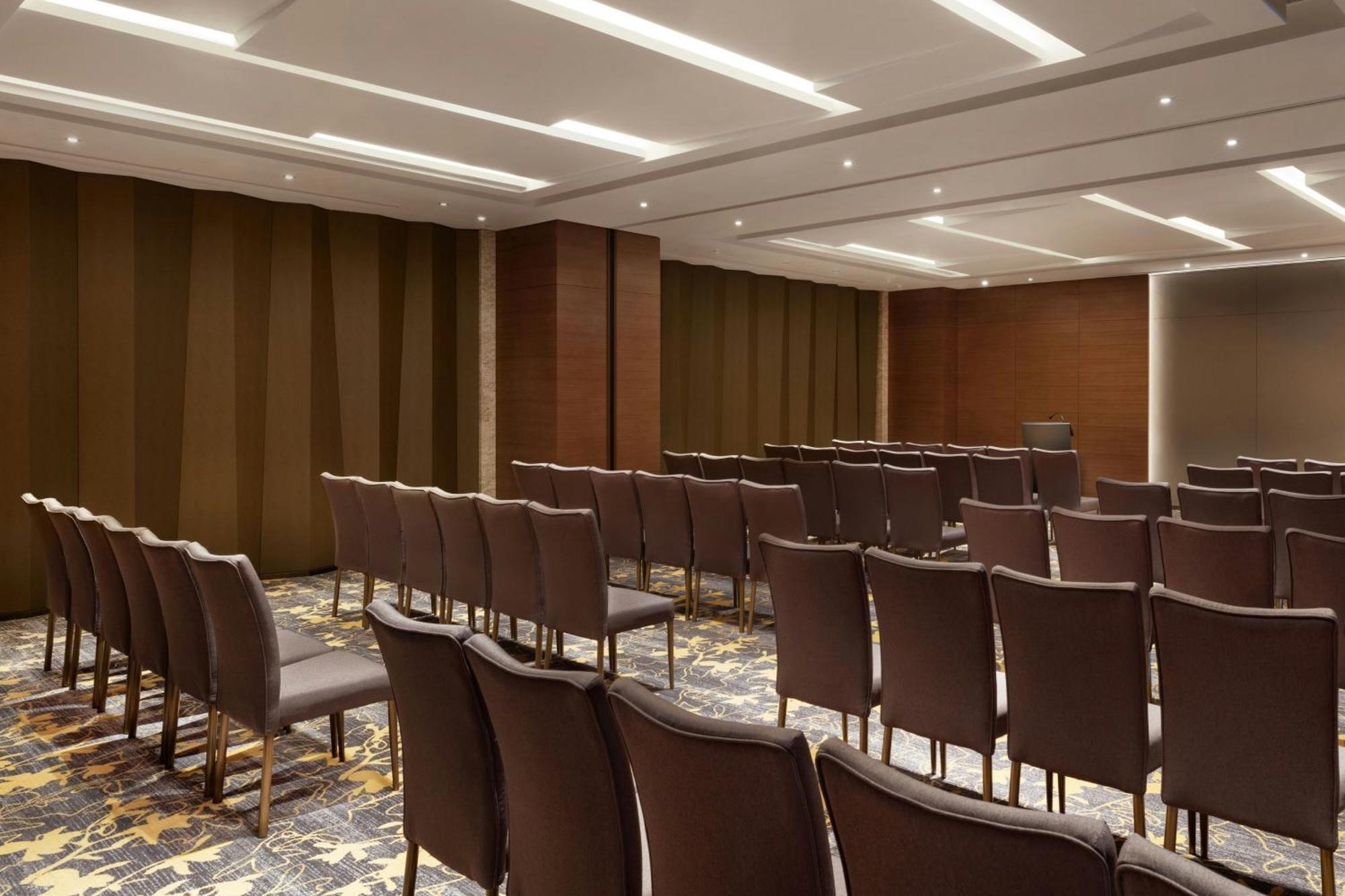 Sheraton Tung Chung Hotel Hong Kong