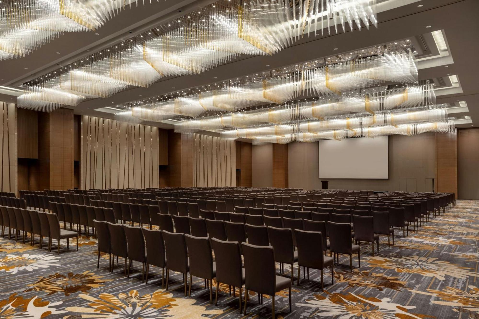Sheraton Tung Chung Hotel