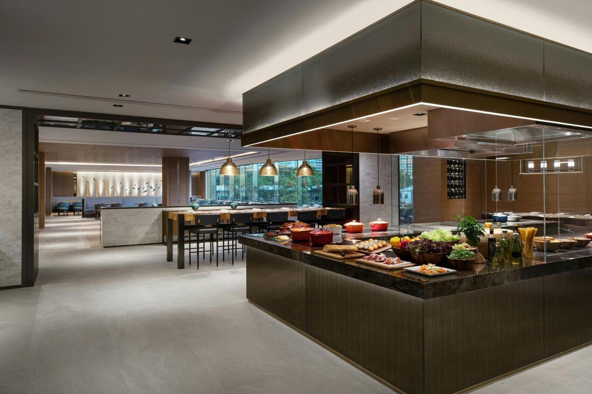 Sheraton Tung Chung Hotel