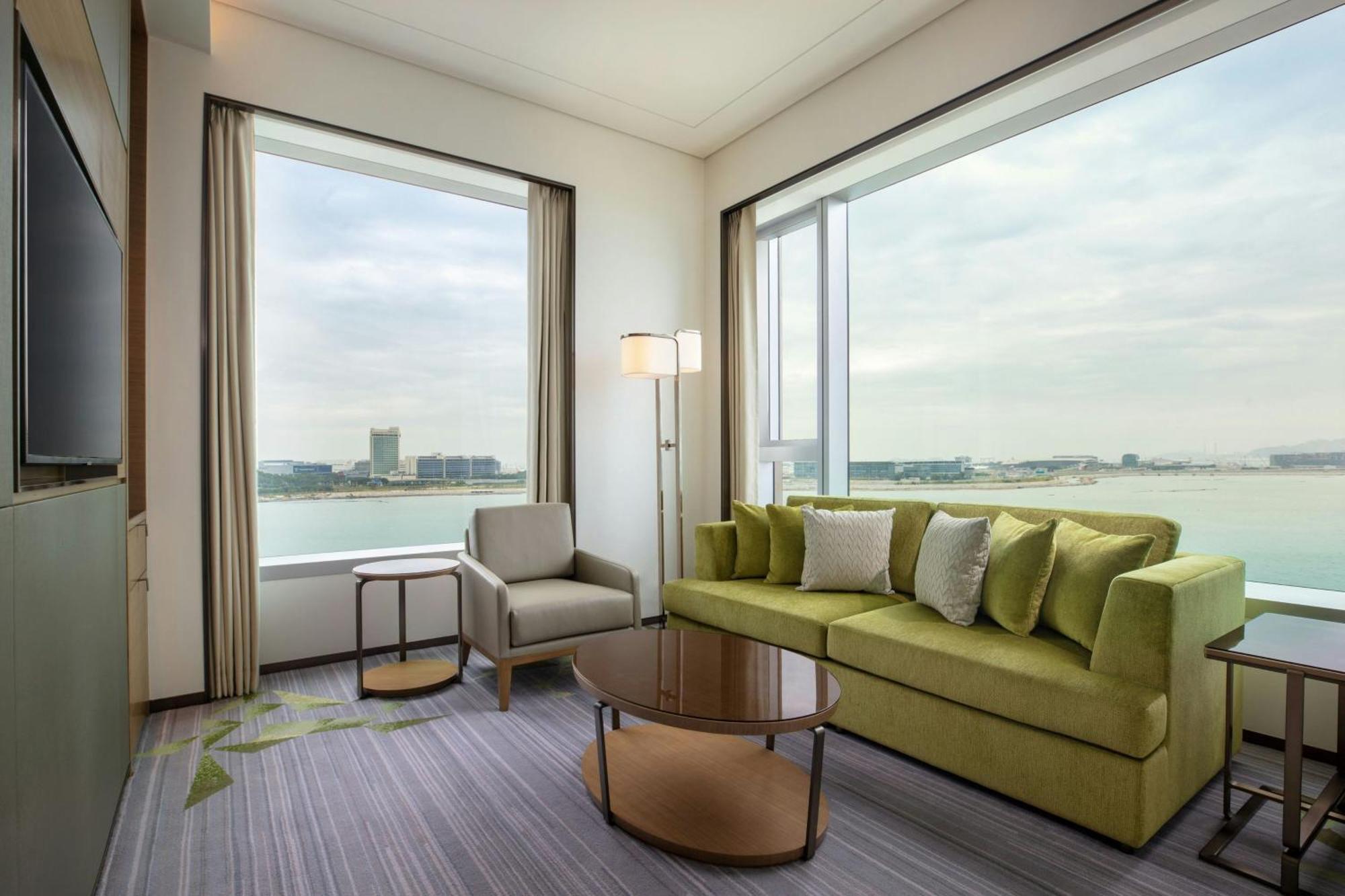 Hotel Sheraton Tung Chung 5*