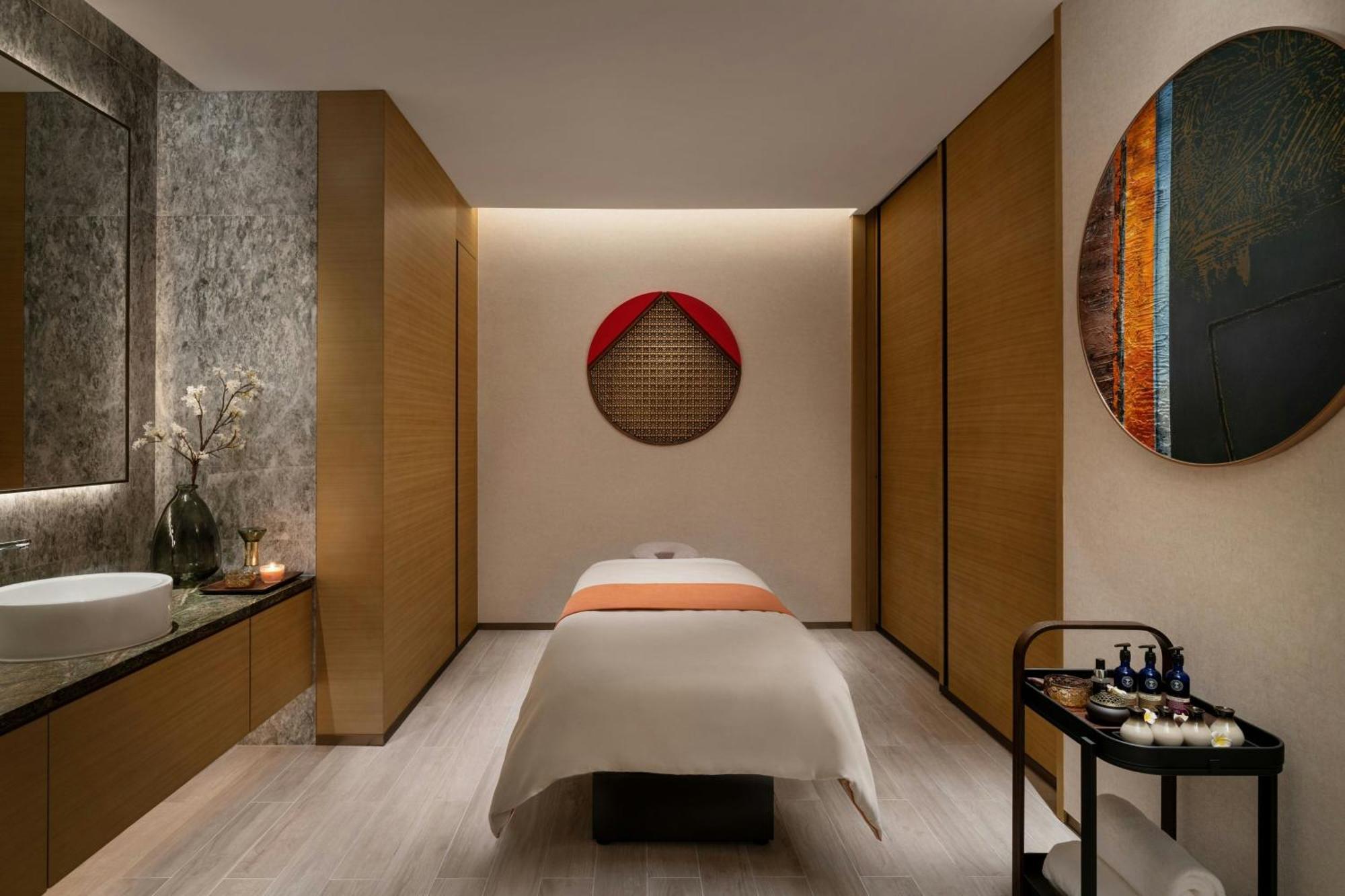 Sheraton Tung Chung Hotel Hong Kong