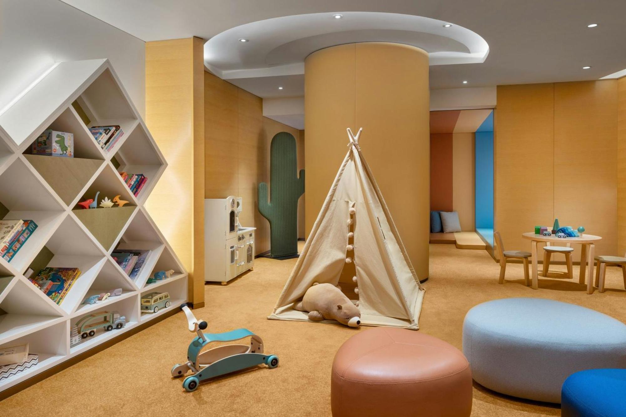 Sheraton Tung Chung Hotel