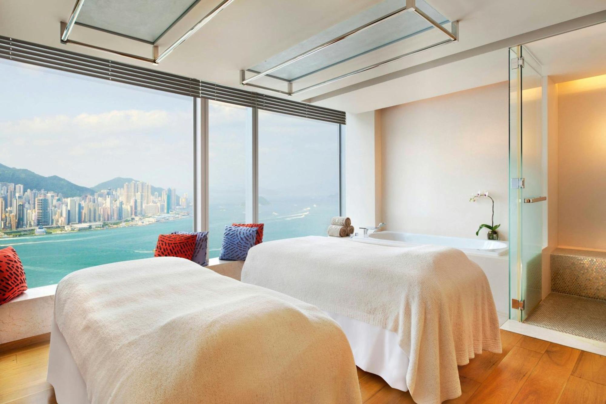 W Hongkong