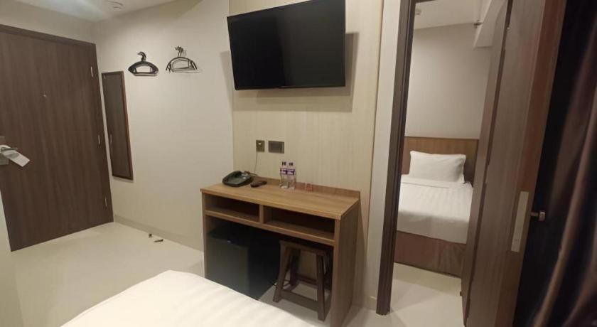 We Kowloon Hotel