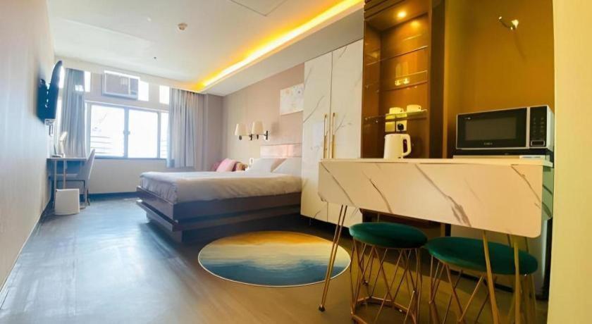 Sunny Day Hotel, Mong Kok Hotel 3*