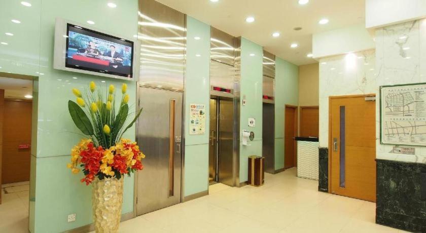West Hotel 3*