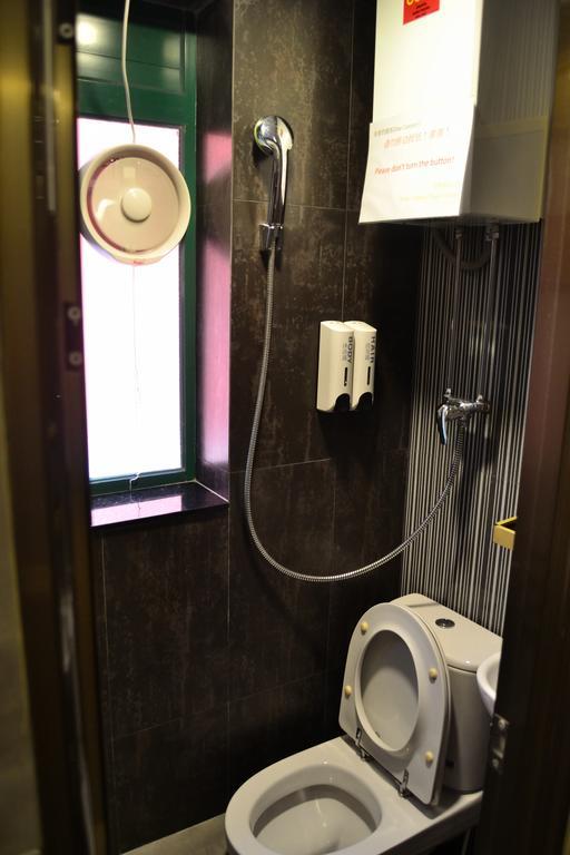Fuk Hua Travel House * Hong Kong