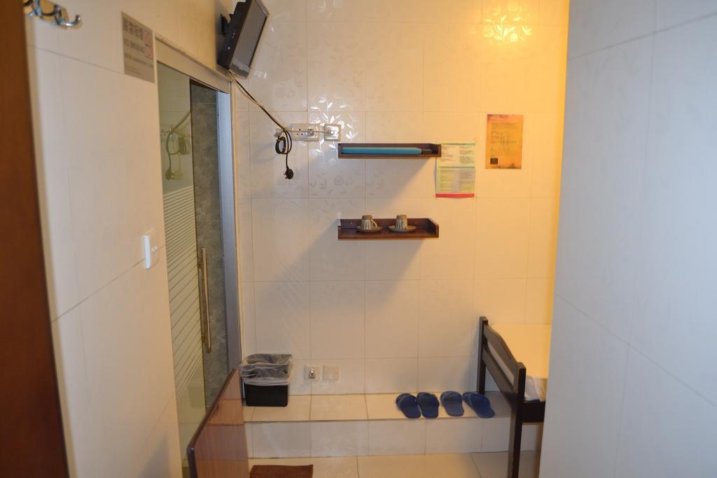 Fuk Hua Travel House *