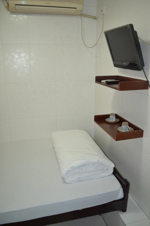 Fuk Hua Travel House * Hong Kong